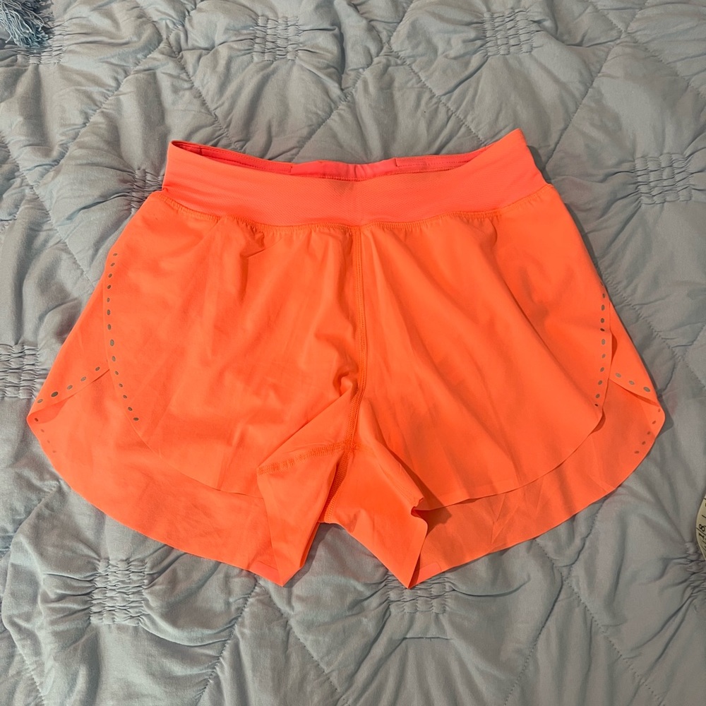 Lululemon find your pace short